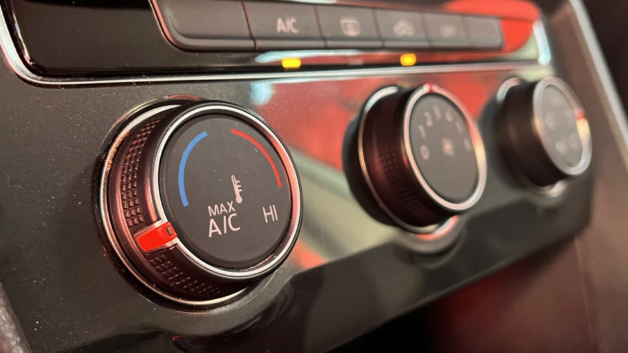 ¿Cómo cuidar mi auto de las altas temperaturas?